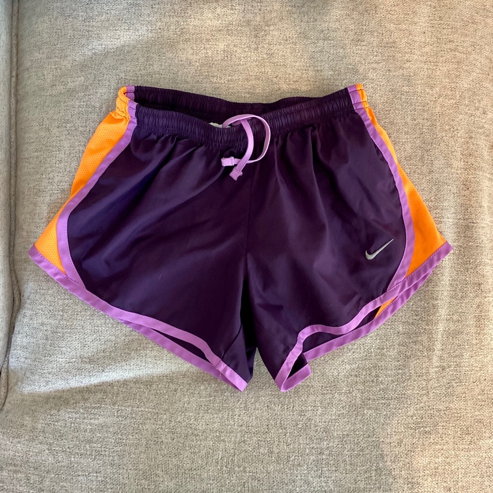 Girls Nike Dry-fit shorts -Size S
